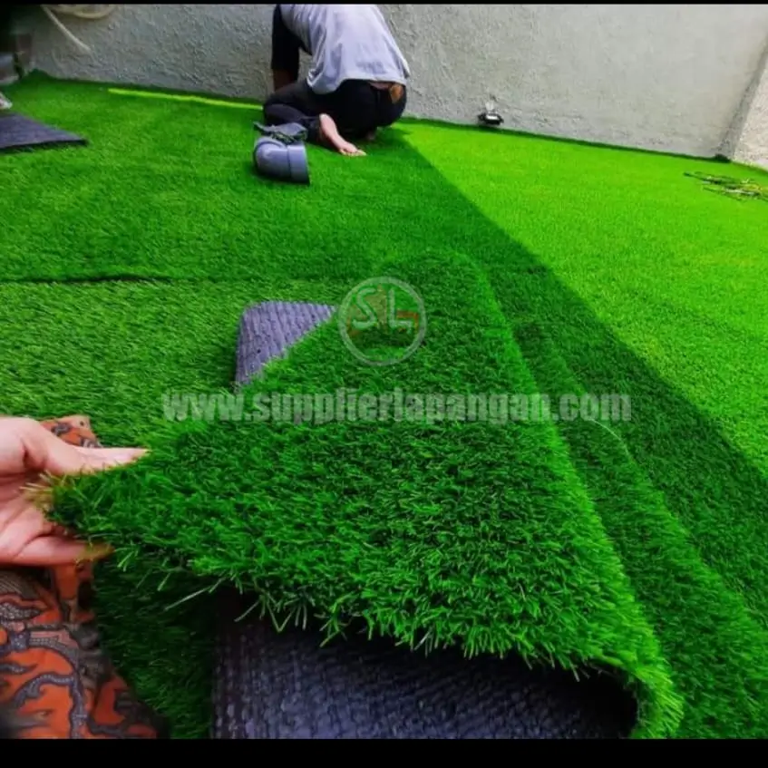Kontraktor Pemasangan Rumput Sintetis Rumah & Taman 10