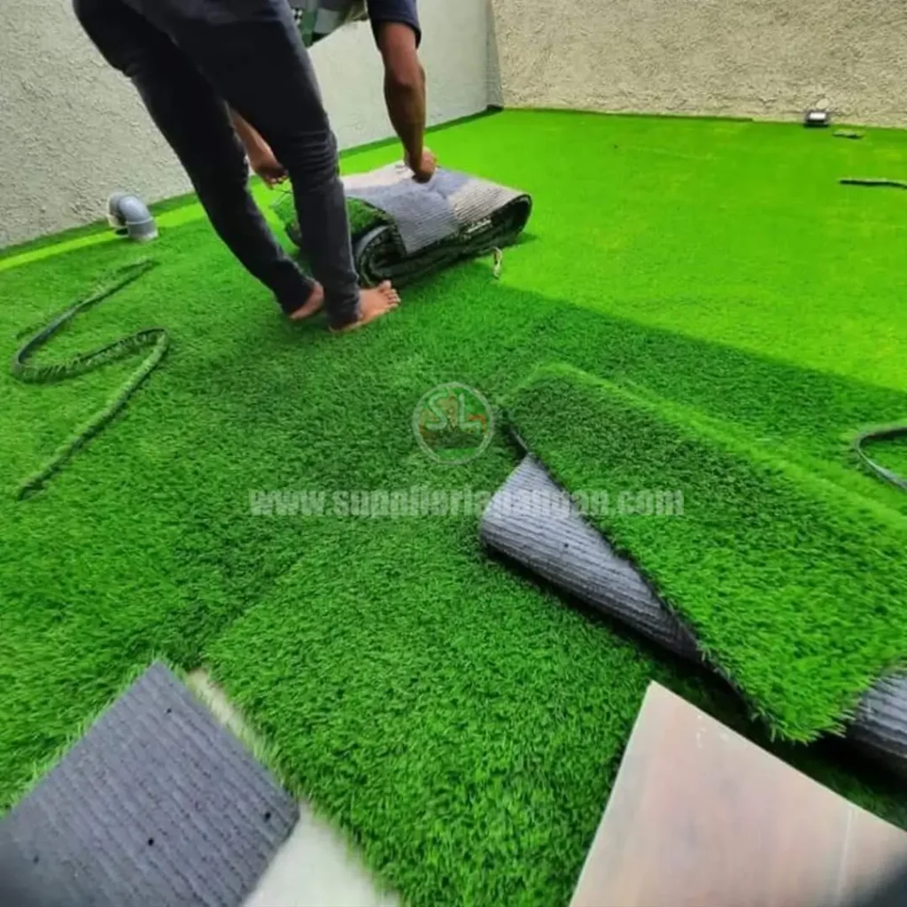 Kontraktor Pemasangan Rumput Sintetis Rumah & Taman 11